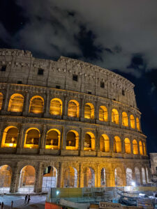 Fotografia nocturna del Coliseo Romano